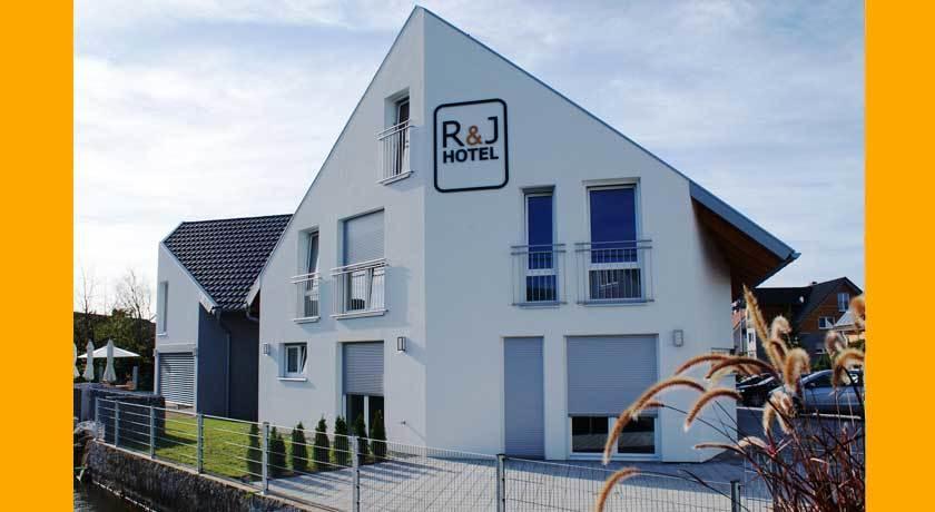 R & J Hotel Rust Exterior photo