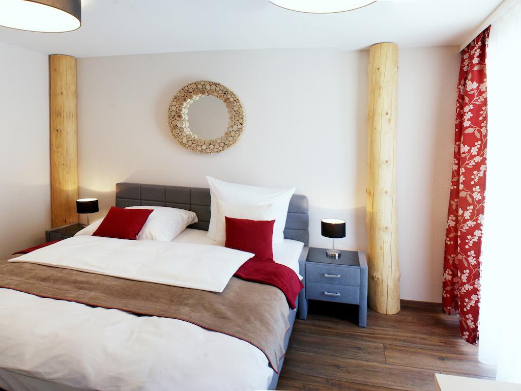R & J Hotel Rust Room photo